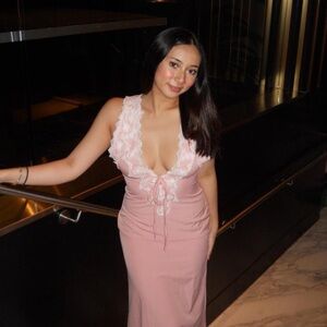 Elegant Pink Lace Trim Dress